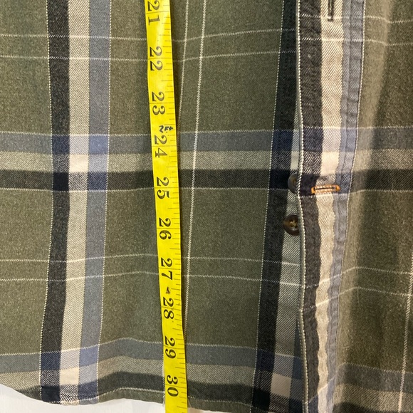 Carhartt men’s button up flannel shirt - Picture 3 of 6